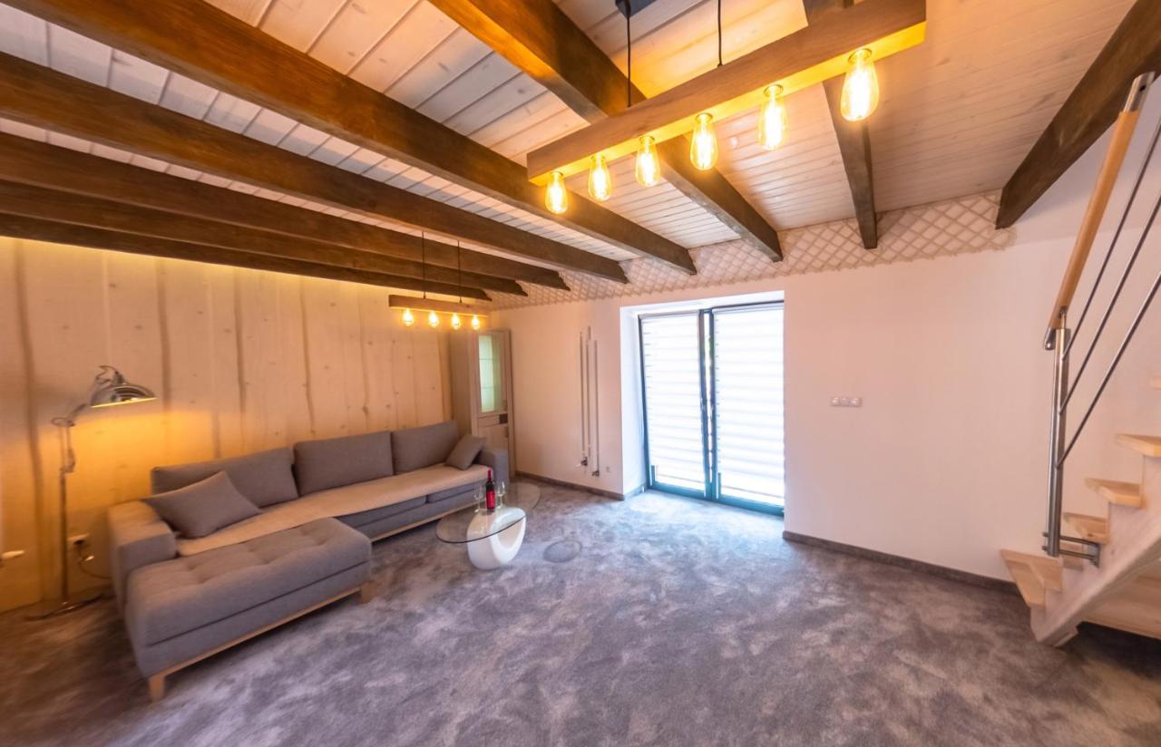 Apartament Huzar Krynica Zdroj Luaran gambar